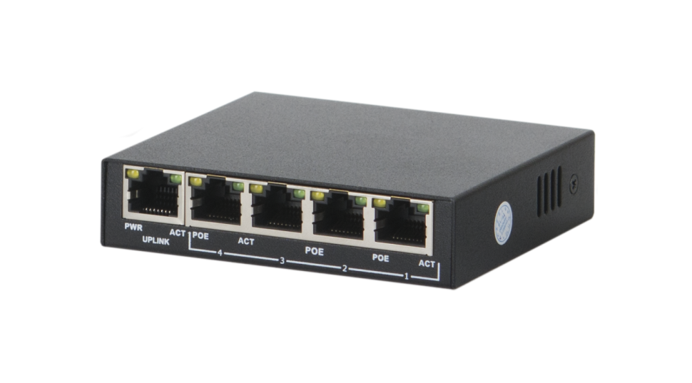 Коммутатор GIGALINK, неуправляемый, 4 PoE (802.3af) порта 100Мбит/с, 1 Uplink порт 100Мбит/с, 60Вт, slim